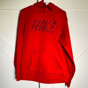Women’s Nike therma-fit red Hoodie size large